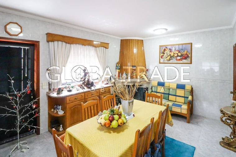 Moradia T4 para Venda em O. Azeméis, Riba-Ul, Ul, Macinhata Seixa, Madail Foto 19