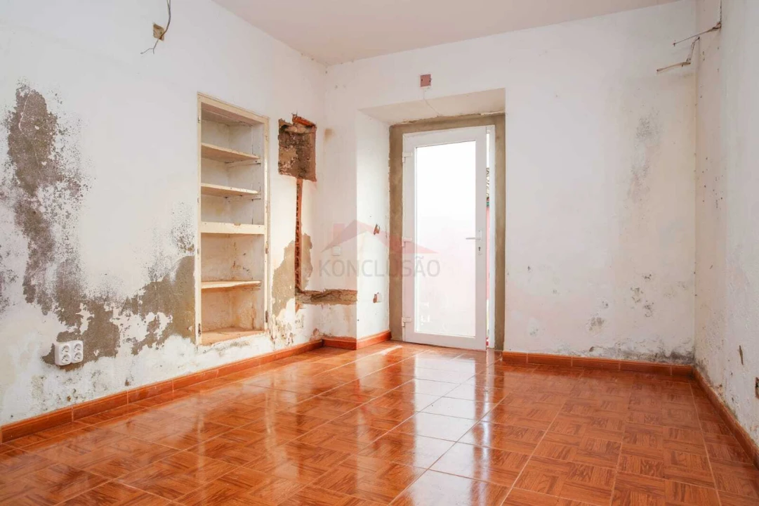 Moradia T1 para Venda em Ventosa Foto 5