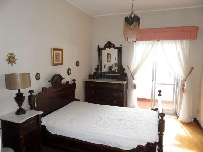Apartamento T2 para Venda em Santo Antonio dos Olivais Foto 7