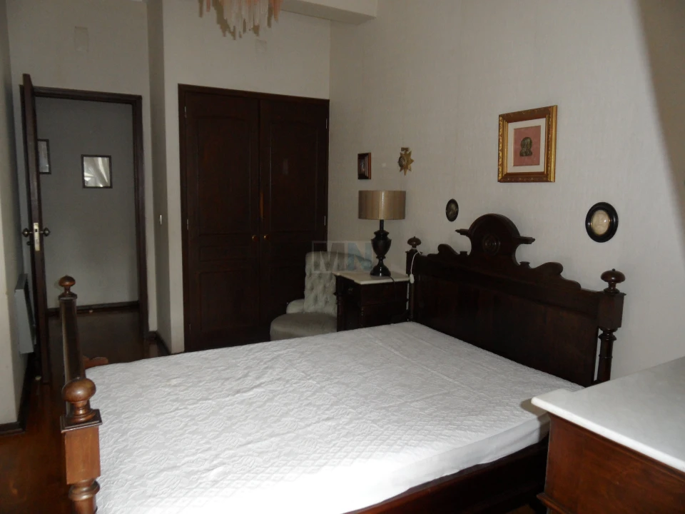 Apartamento T2 para Venda em Santo Antonio dos Olivais Foto 8