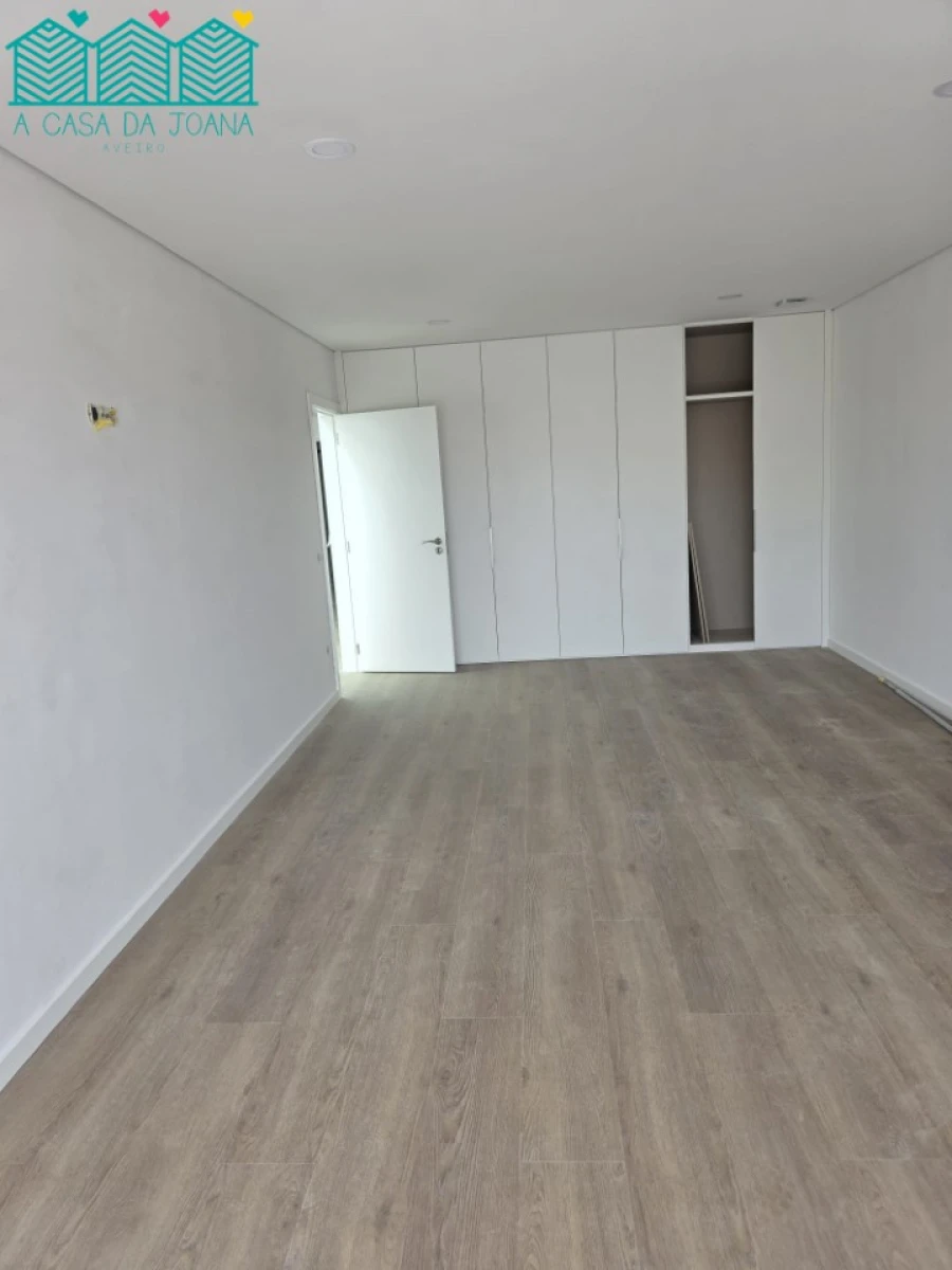 Moradia T4 para Venda em Gafanha da Encarnação Foto 15