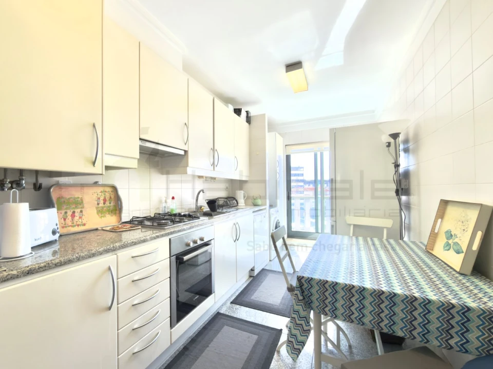 Apartamento T2 para Venda em Avenidas Novas Foto 4