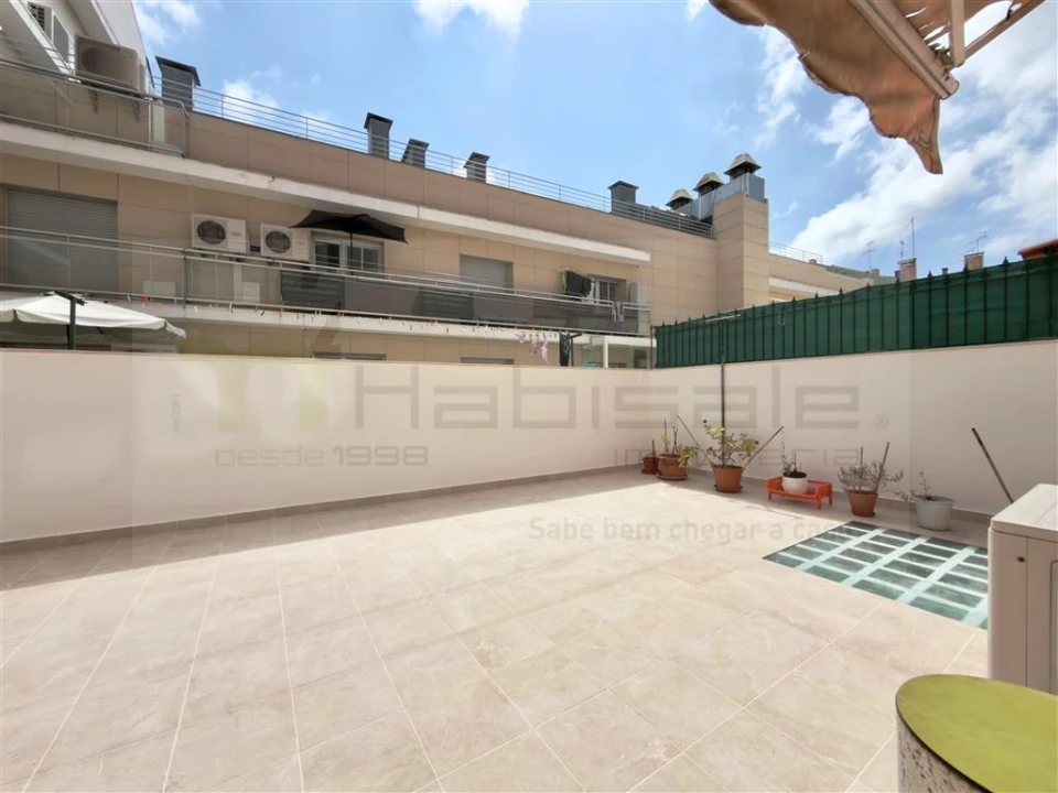 Apartamento T3 para Venda em Venteira Foto 1
