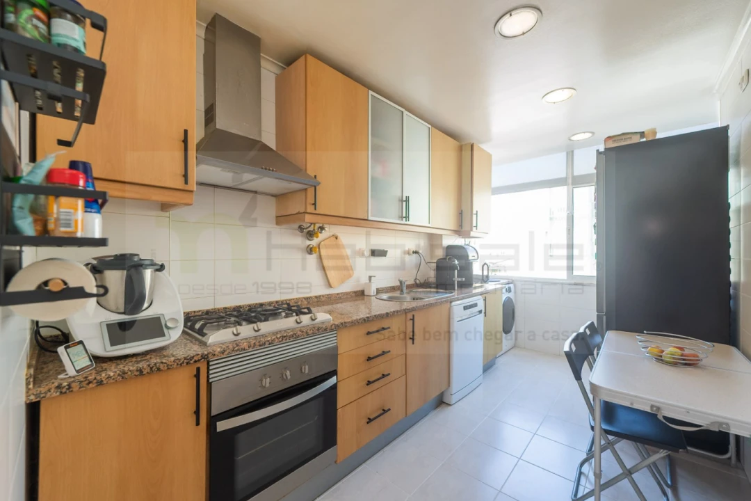 Apartamento T3 para Venda em Algueirão-Mem Martins Foto 2