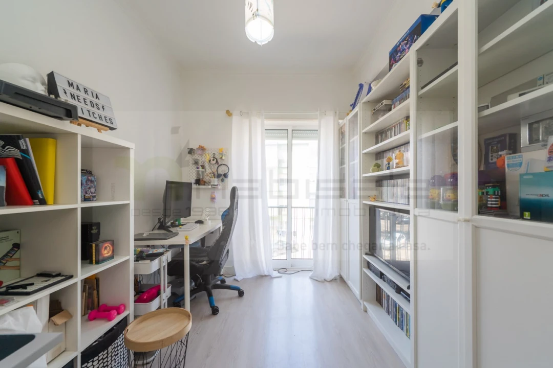 Apartamento T3 para Venda em Algueirão-Mem Martins Foto 23