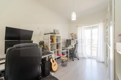 Apartamento T3 para Venda em Algueirão-Mem Martins