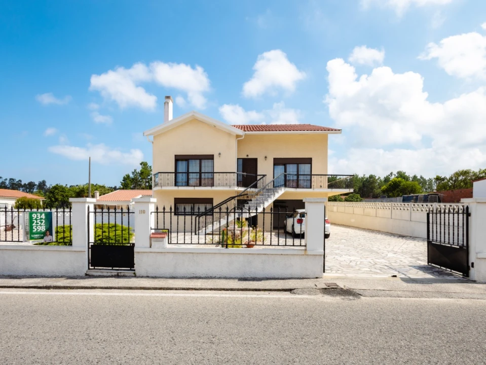 Moradia T7 para Venda em Marinha das Ondas Foto 28
