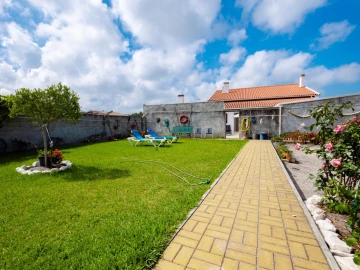 Moradia T7 para Venda em Marinha das Ondas