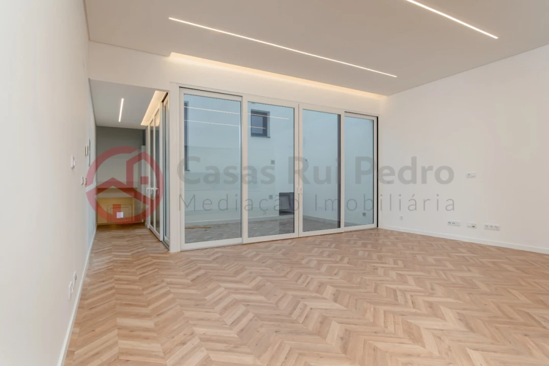 Moradia T3 para Venda em União das Freguesias de Setúbal Foto 23