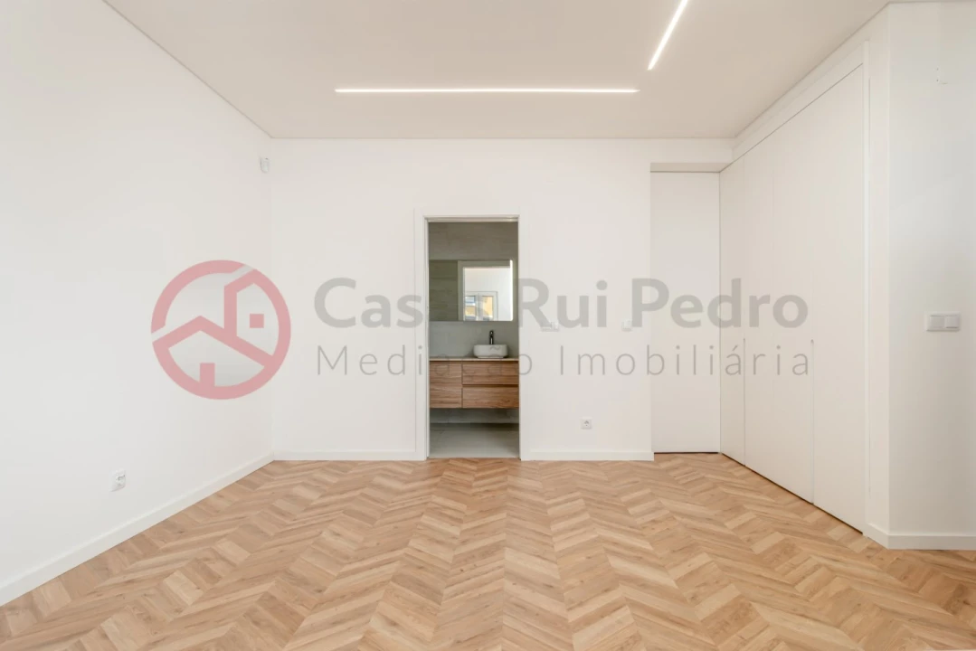 Moradia T3 para Venda em União das Freguesias de Setúbal Foto 36