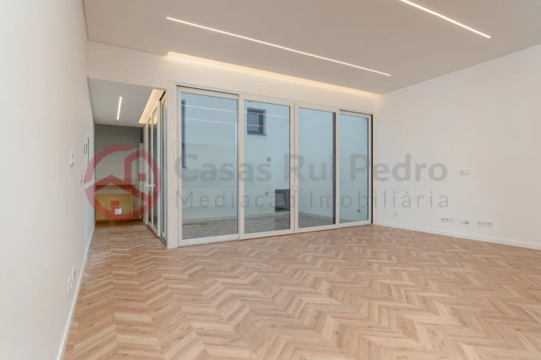 Moradia T3 para Venda em União das Freguesias de Setúbal Foto 23