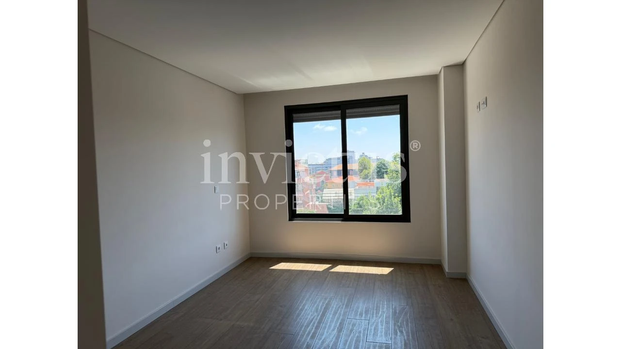 Apartamento T3 para Venda em Cedofeita, Santo Ildefonso, Sé, Miragaia, São Nicolau e Vitória Foto 8