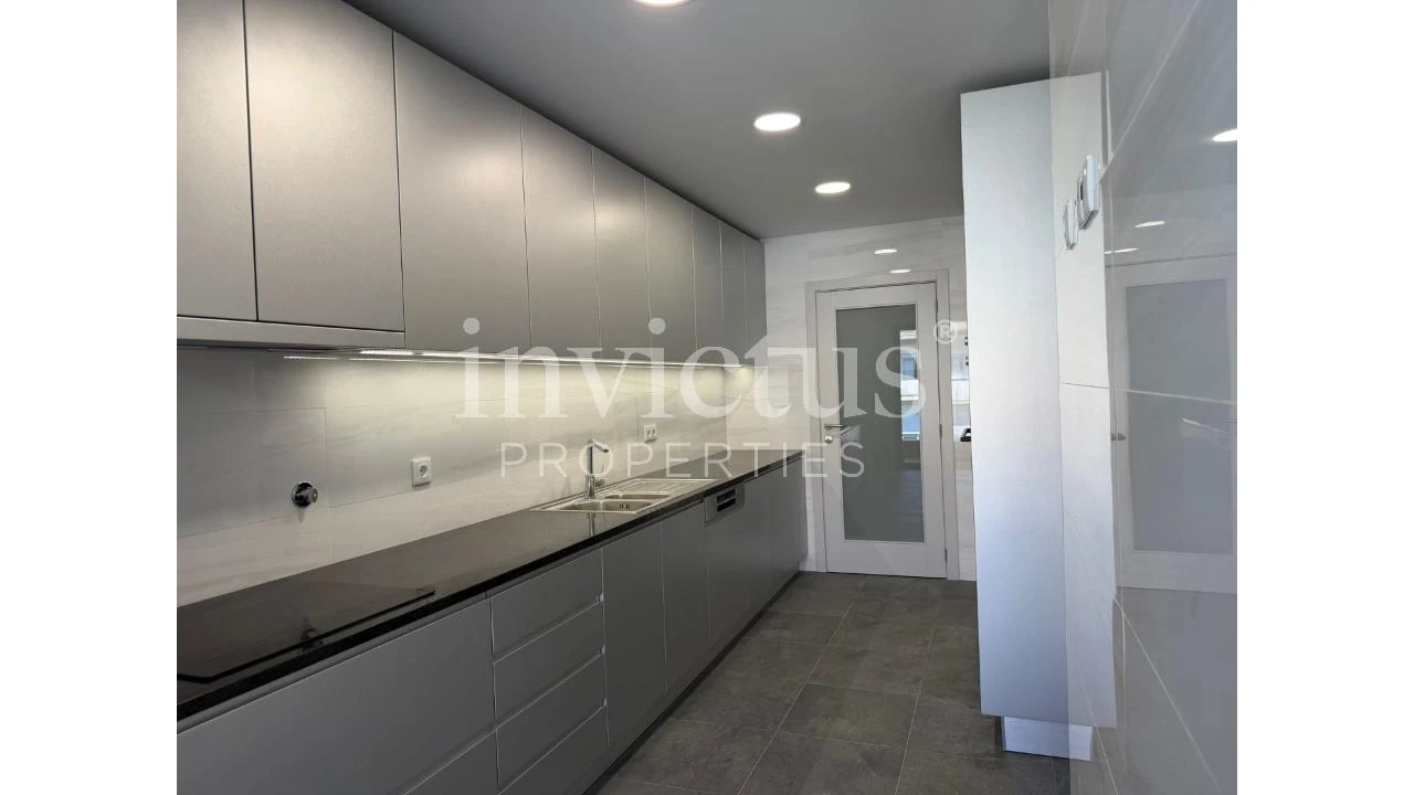 Apartamento T3 para Venda em Cedofeita, Santo Ildefonso, Sé, Miragaia, São Nicolau e Vitória Foto 14
