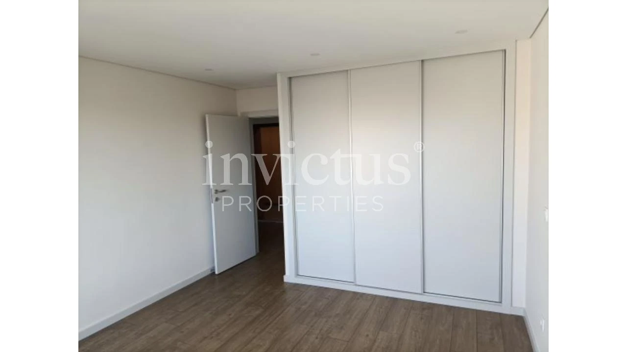 Apartamento T3 para Venda em Cedofeita, Santo Ildefonso, Sé, Miragaia, São Nicolau e Vitória Foto 4