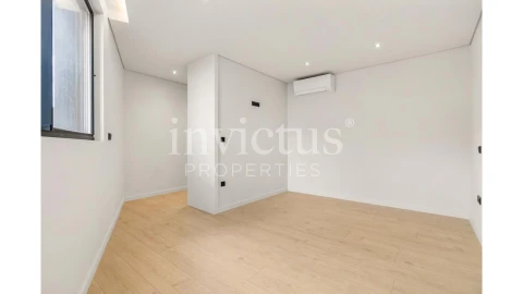 Apartamento T4 para Venda em Gondomar (São Cosme), Valbom e Jovim