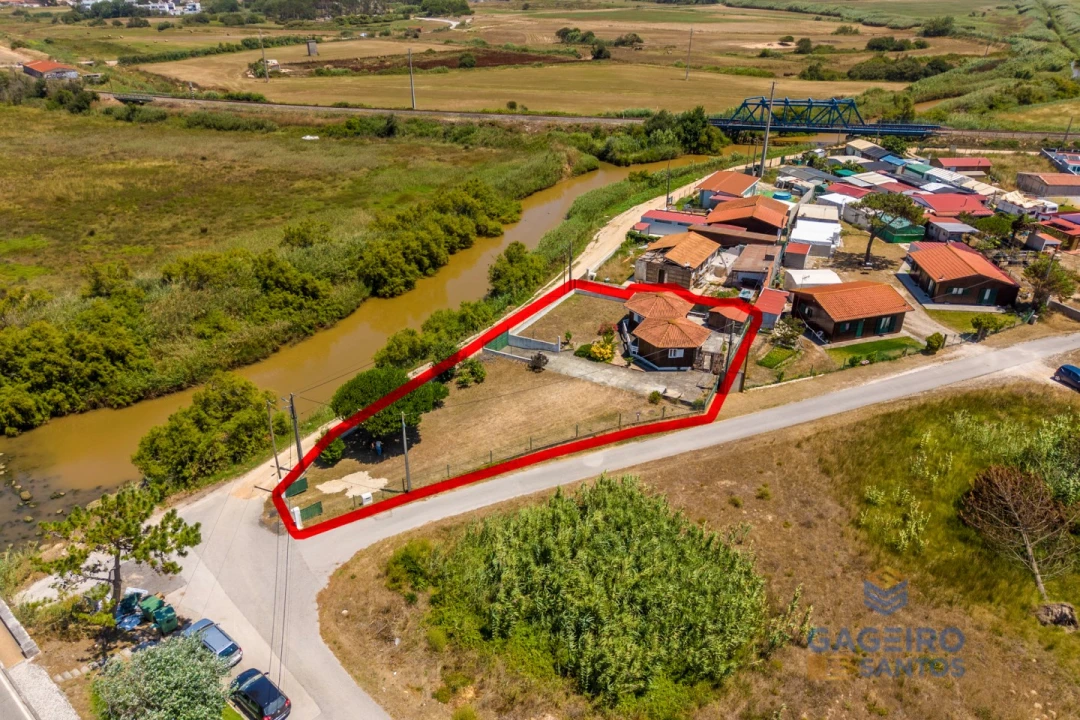 Moradia T2 para Venda em Tornada e Salir do Porto Foto 23