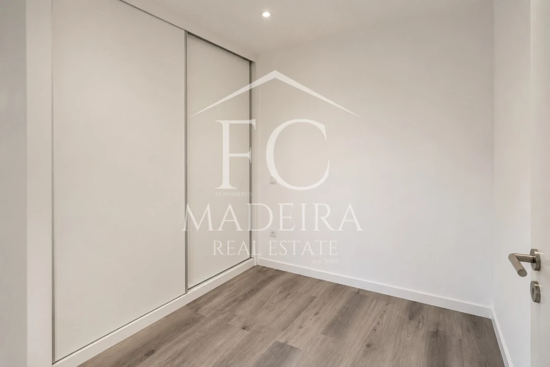 Moradia T2 para Venda em Santa Cruz Foto 4