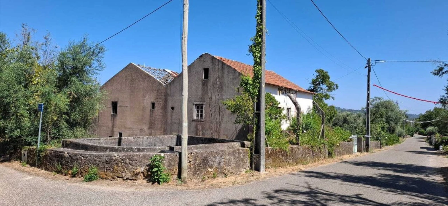Moradia T4 para Venda em Igreja Nova do Sobral Foto 1