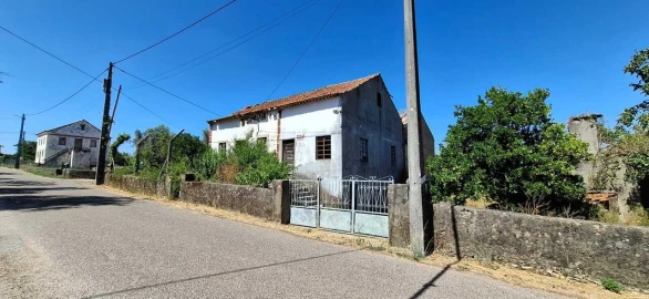 Moradia T4 para Venda em Igreja Nova do Sobral