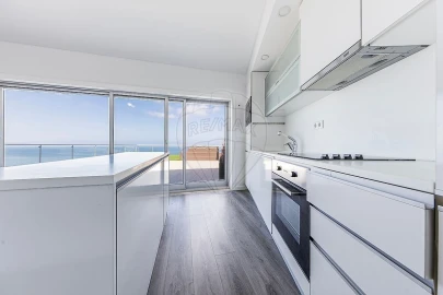Apartamento T2 para Venda em Sesimbra (Santiago)