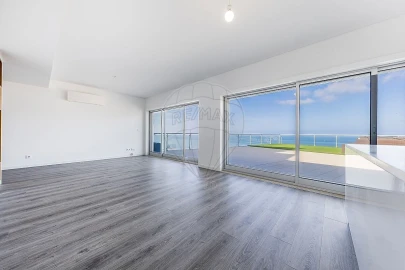 Apartamento T2 para Venda em Sesimbra (Santiago)