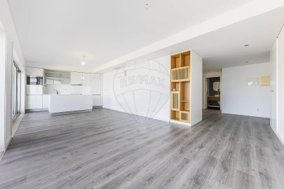 Apartamento T2 para Venda em Sesimbra (Santiago)