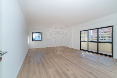 Apartamento T2 para Venda em Póvoa de Santa Iria e Forte da Casa
