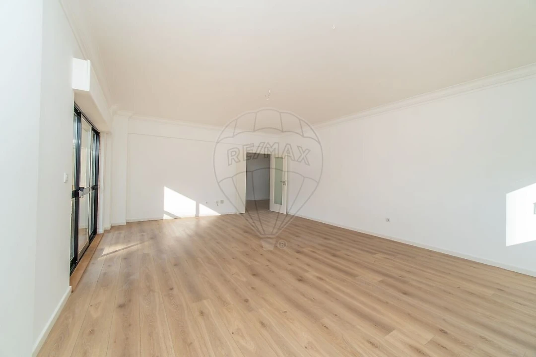 Apartamento T2 para Venda em Póvoa de Santa Iria e Forte da Casa Foto 7