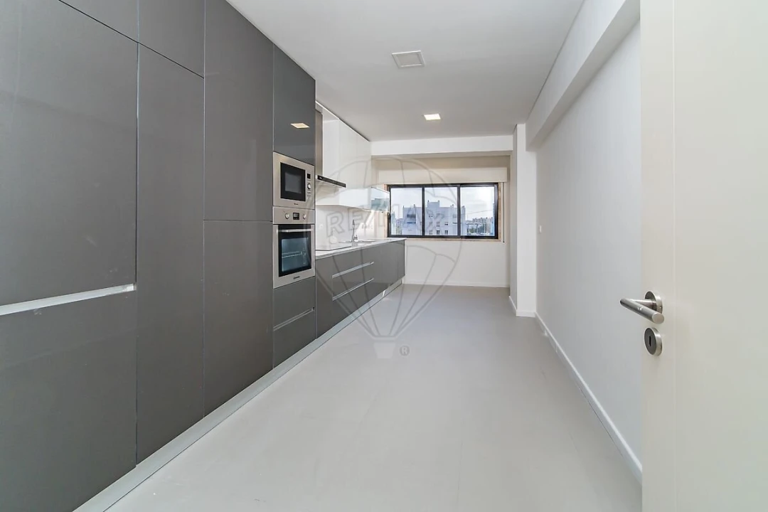 Apartamento T2 para Venda em Póvoa de Santa Iria e Forte da Casa Foto 2