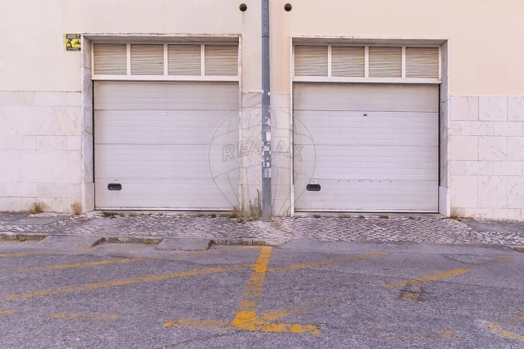 Apartamento T2 para Venda em Póvoa de Santa Iria e Forte da Casa Foto 24