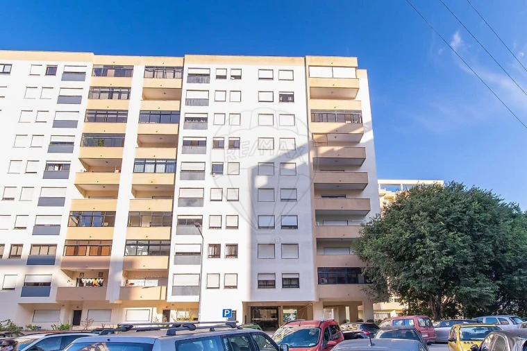 Apartamento T2 para Venda em Póvoa de Santa Iria e Forte da Casa Foto 23