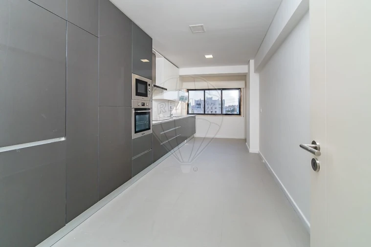 Apartamento T2 para Venda em Póvoa de Santa Iria e Forte da Casa Foto 2