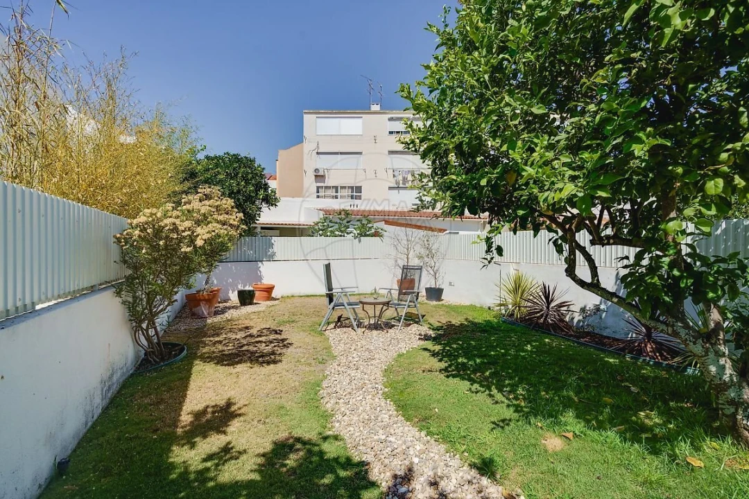 Apartamento T2 para Venda em Alcochete Foto 13