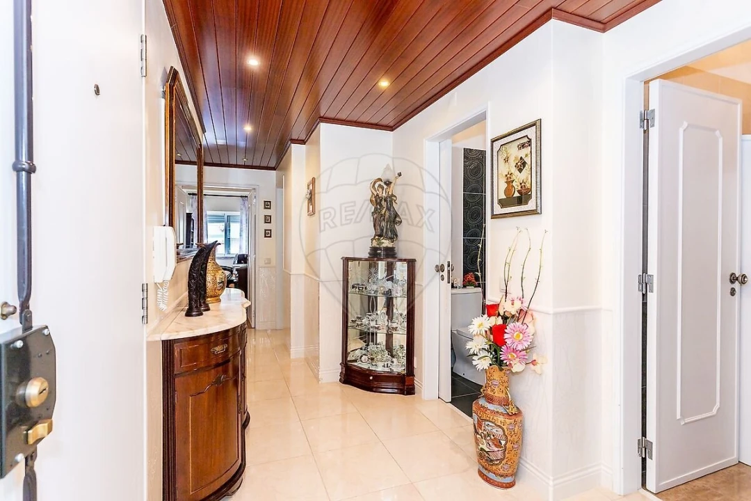 Apartamento T3 para Venda em Agualva e Mira-Sintra Foto 6