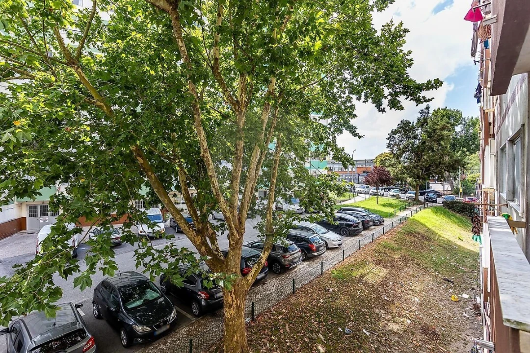 Apartamento T3 para Venda em Agualva e Mira-Sintra Foto 17
