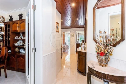 Apartamento T3 para Venda em Agualva e Mira-Sintra