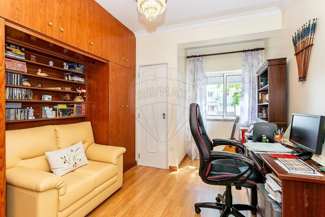 Apartamento T3 para Venda em Agualva e Mira-Sintra Foto 11