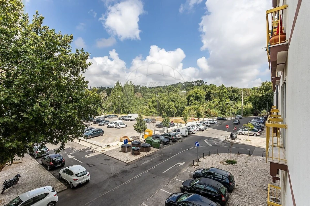 Apartamento T3 para Venda em Agualva e Mira-Sintra Foto 16
