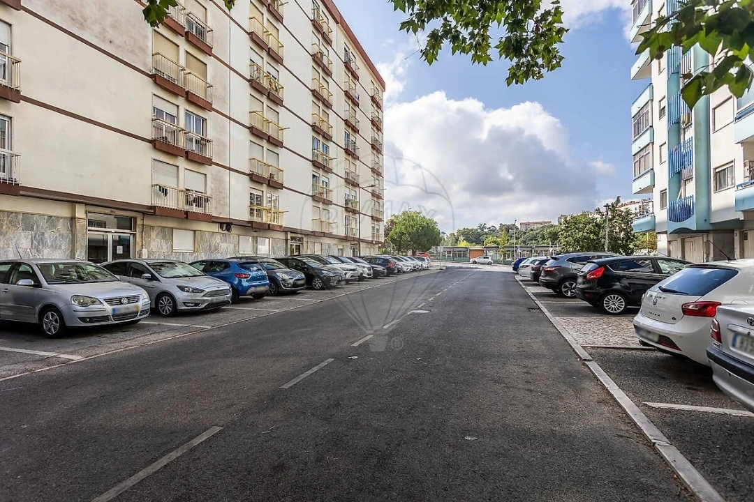Apartamento T3 para Venda em Agualva e Mira-Sintra Foto 21