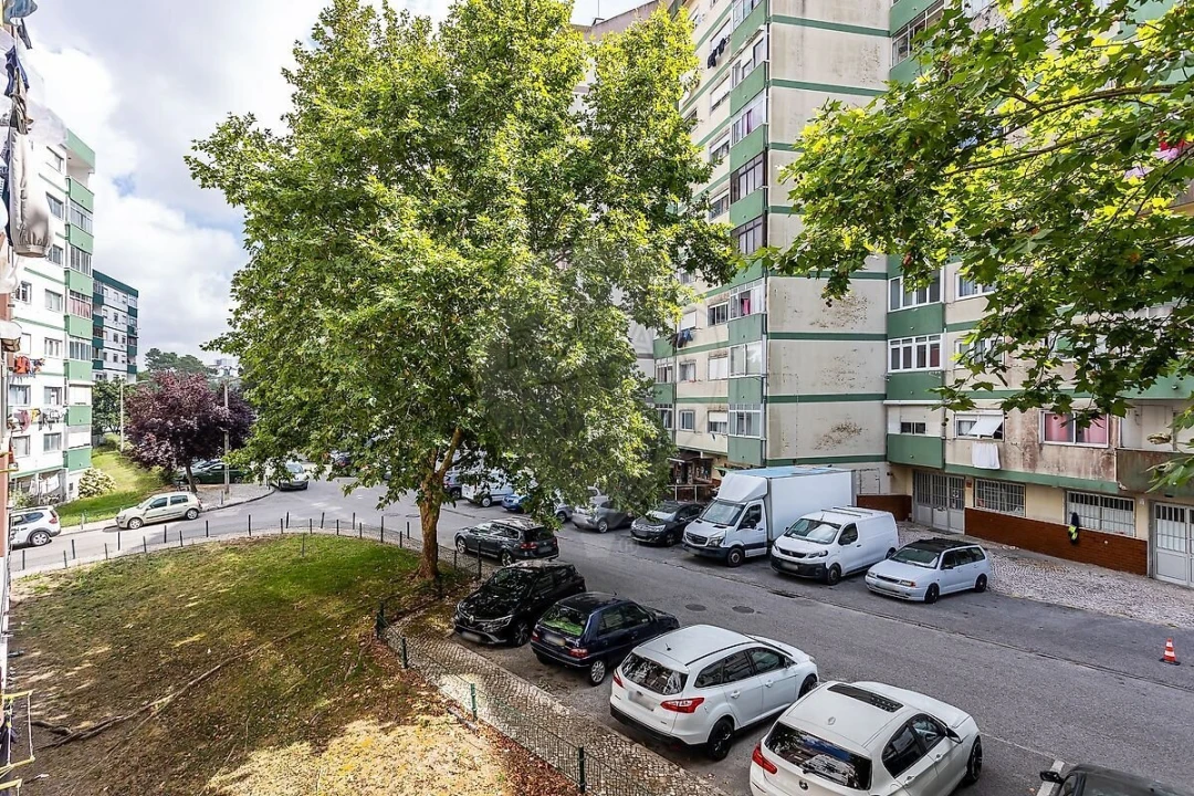 Apartamento T3 para Venda em Agualva e Mira-Sintra Foto 18