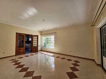 Moradia T5 para Venda em Ericeira