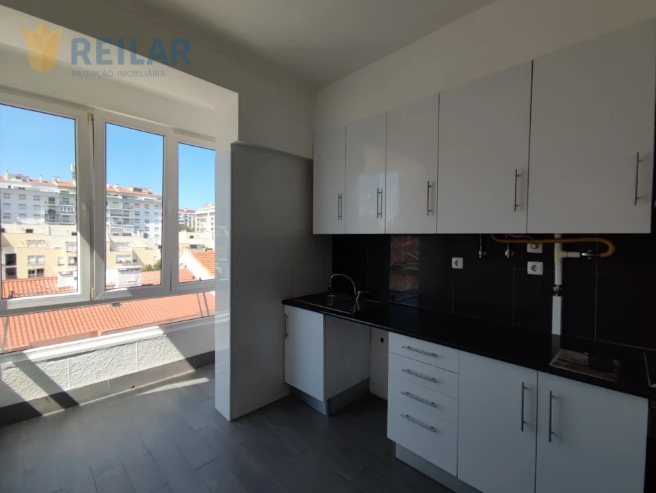 Apartamento T3 para Arrendamento em Santa Iria de Azoia, São João da Talha e Bobadela Foto 7
