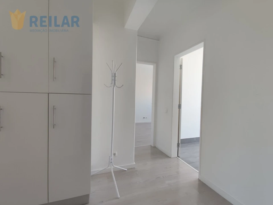 Apartamento T3 para Arrendamento em Santa Iria de Azoia, São João da Talha e Bobadela Foto 25