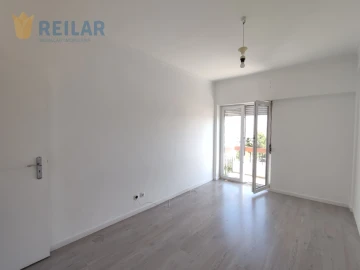 Apartamento T3 para Arrendamento em Santa Iria de Azoia, São João da Talha e Bobadela