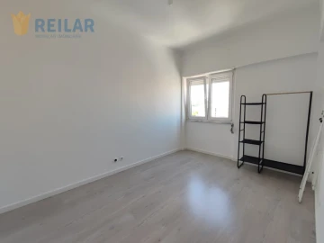 Apartamento T3 para Arrendamento em Santa Iria de Azoia, São João da Talha e Bobadela