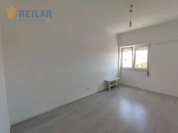 Apartamento T3 para Arrendamento em Santa Iria de Azoia, São João da Talha e Bobadela