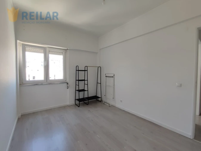 Apartamento T3 para Arrendamento em Santa Iria de Azoia, São João da Talha e Bobadela Foto 11