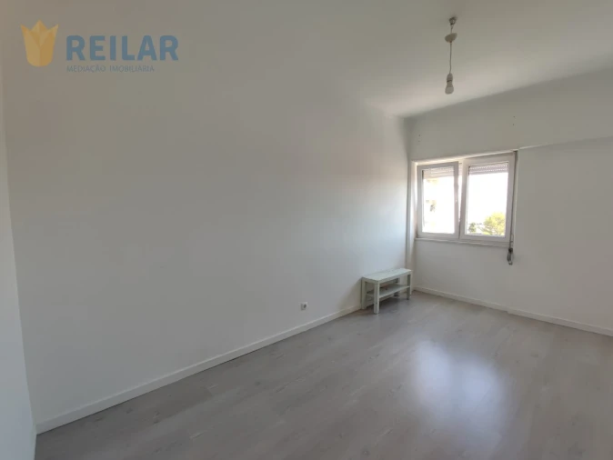 Apartamento T3 para Arrendamento em Santa Iria de Azoia, São João da Talha e Bobadela Foto 18