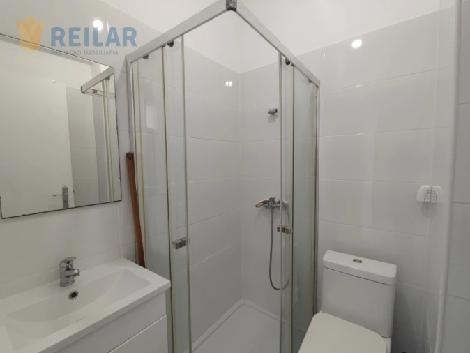 Apartamento T3 para Arrendamento em Santa Iria de Azoia, São João da Talha e Bobadela Foto 23