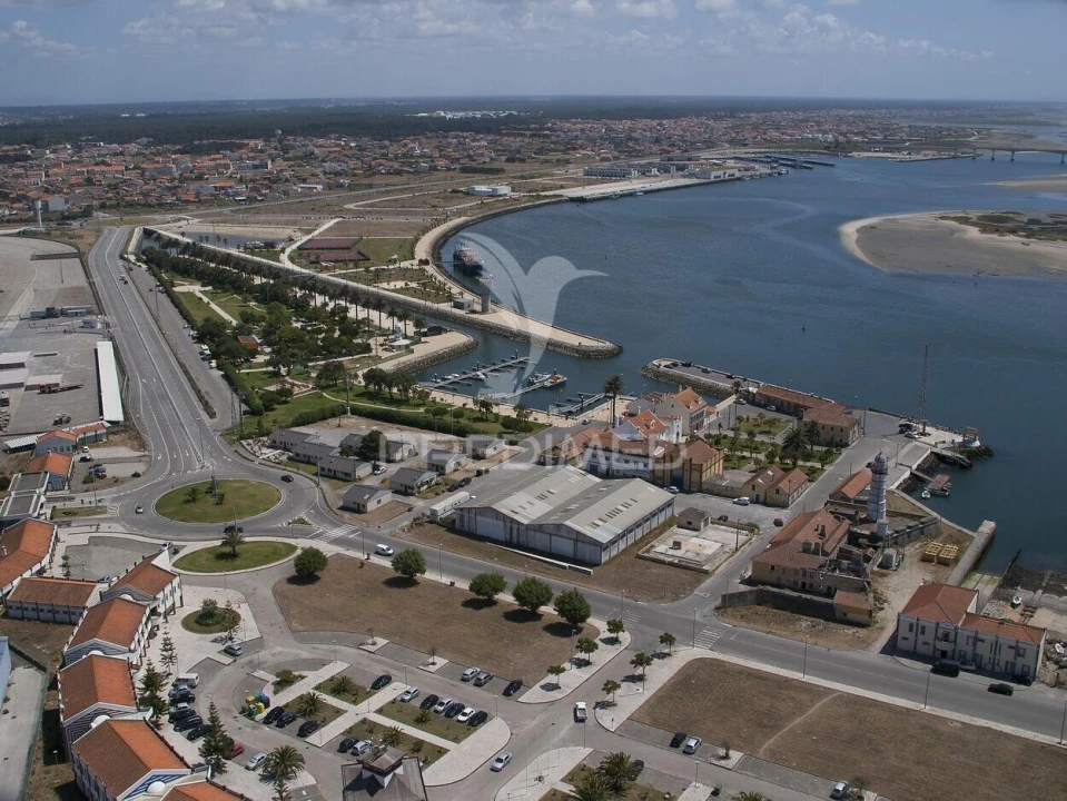 Prédio para Venda em Gafanha da Nazaré Foto 2